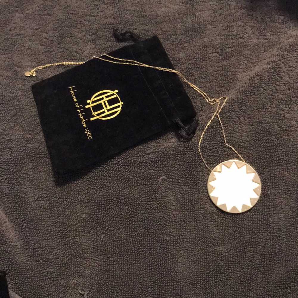 House of Harlow sunburst necklace